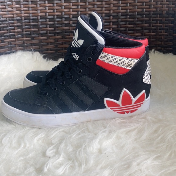 791004 adidas